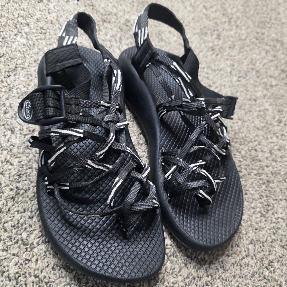 Chaco Athletic Sandals Size 8 Black White Strap On Sport Comfort Outdoor